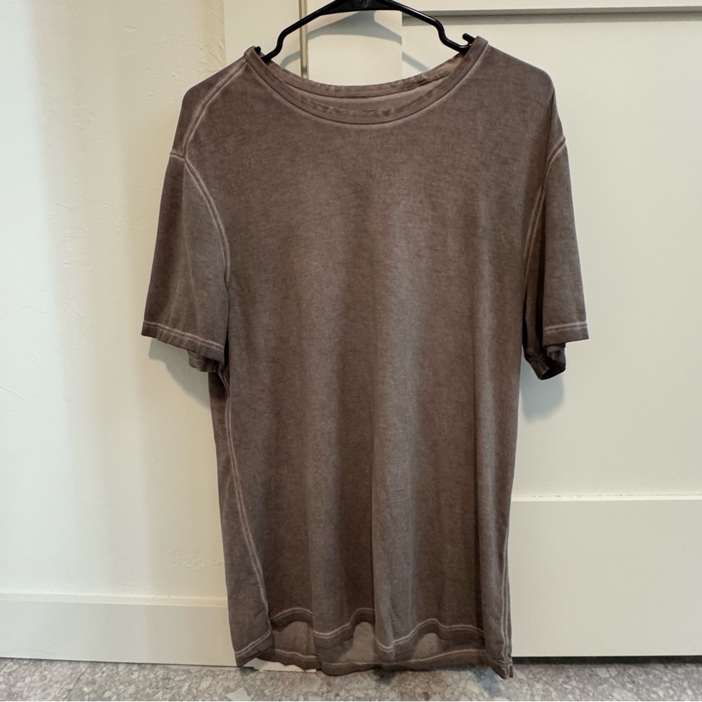 Mens lululemon short sleeve shirt, sun wash